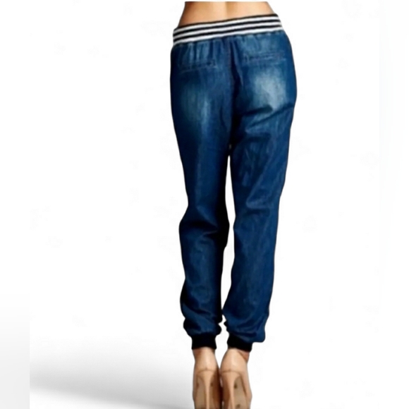 THE COMFORT JOGGERS IN DENIM▪︎Dark Wash▪︎Restocked - Picture 2 of 12